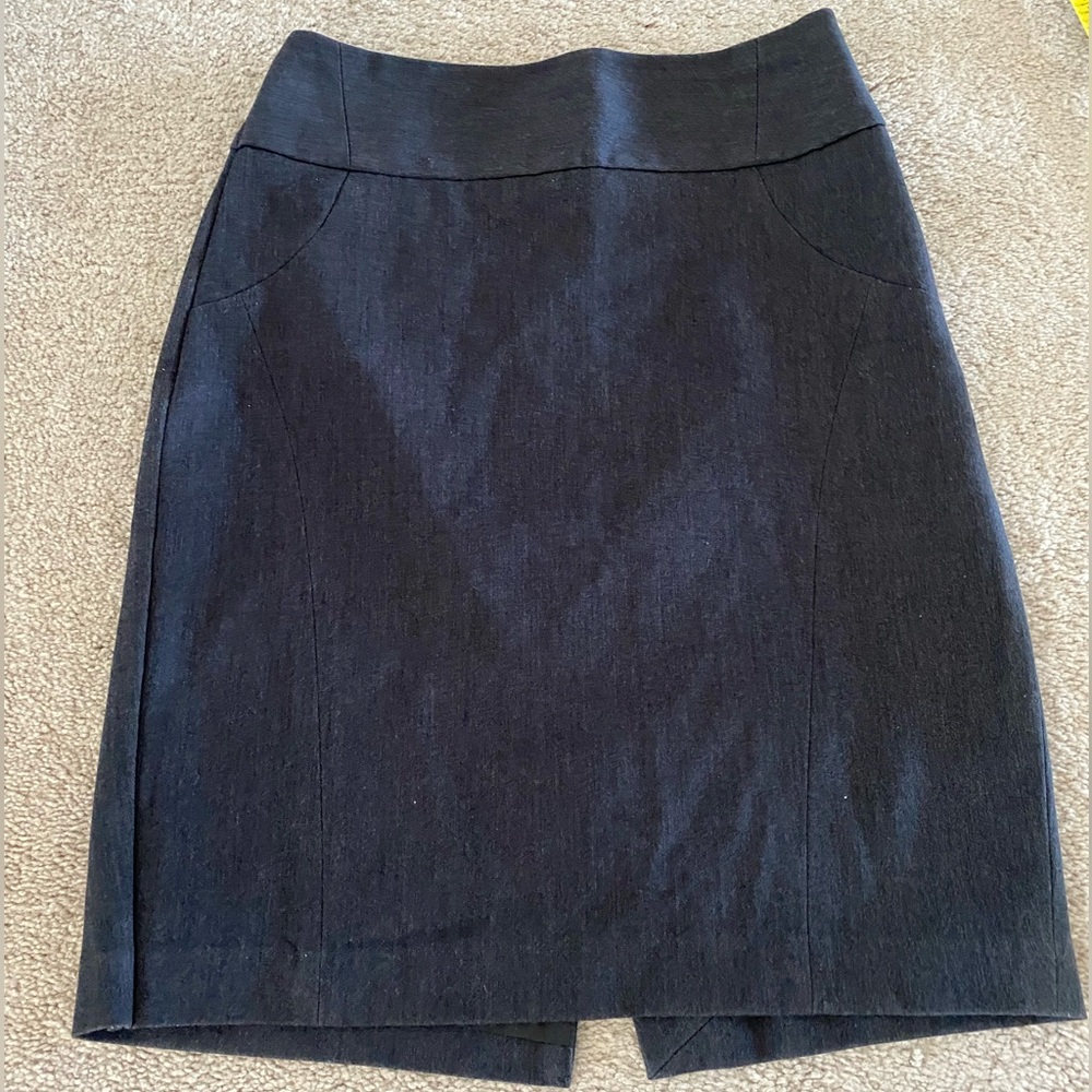 Grey skirt